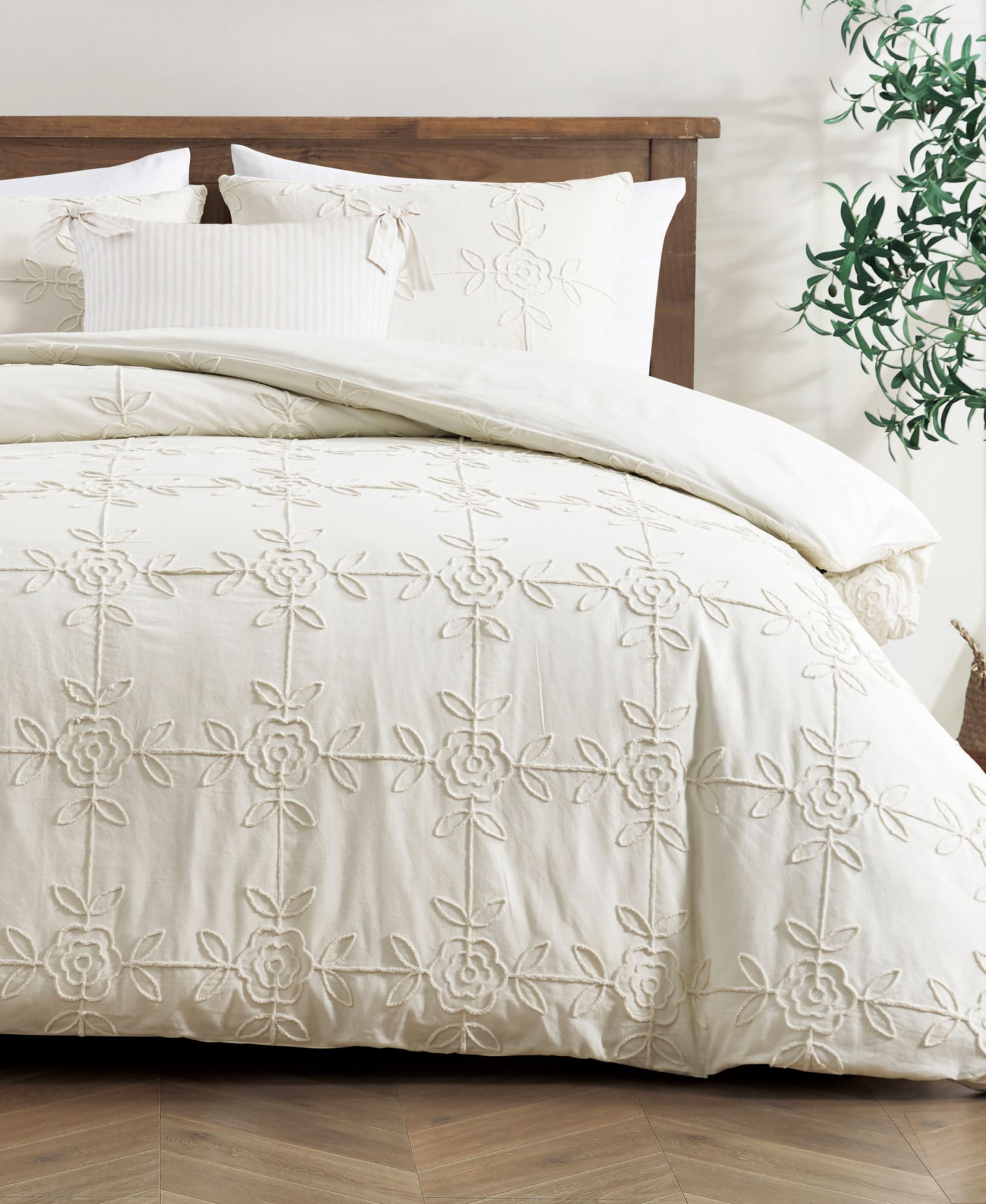 Peri Home Trellis Rose 3-Piece Comforter Set, Full/Queen