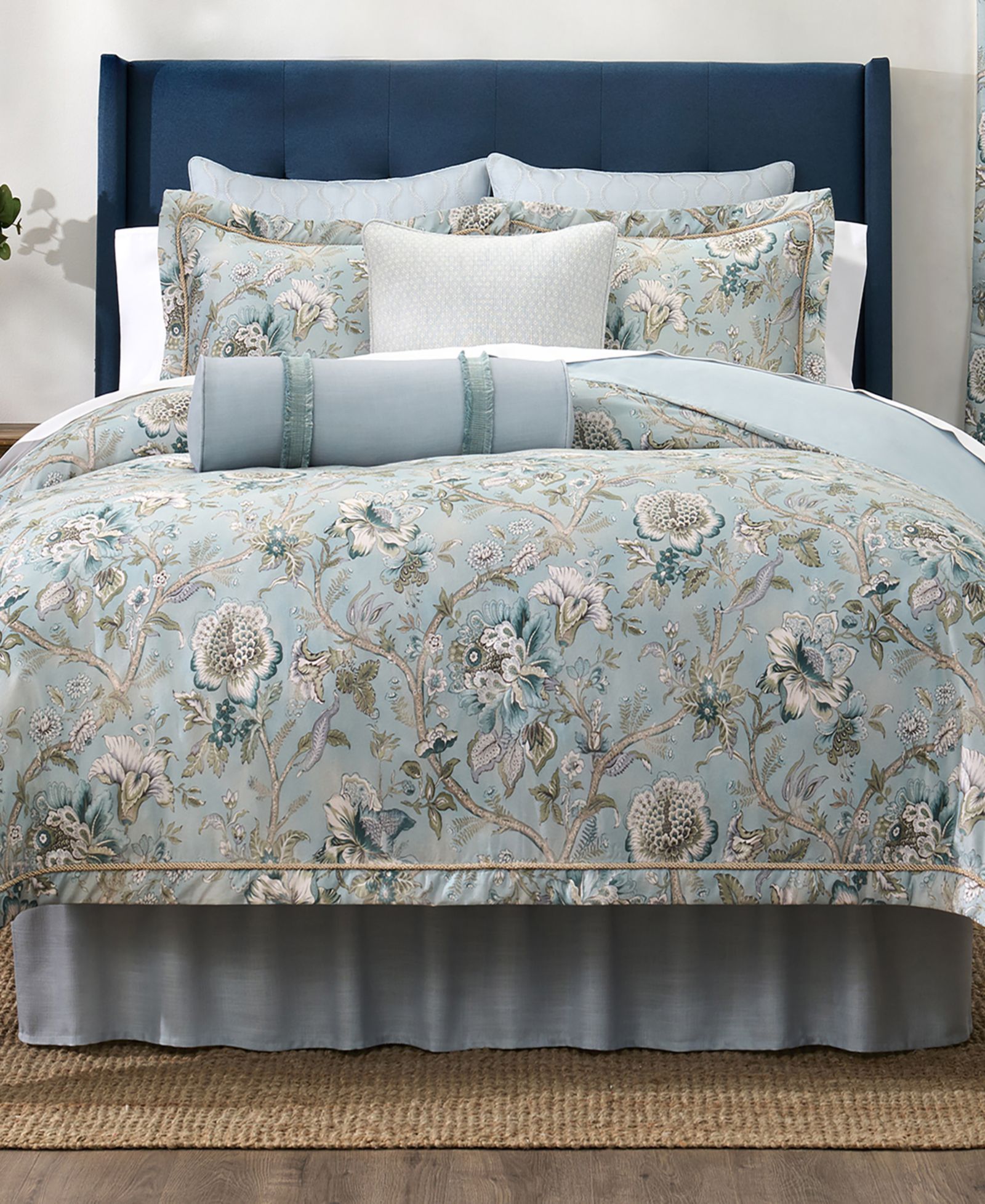 Rose Tree Josephine Floral 4-Piece Comforter Set, Queen
