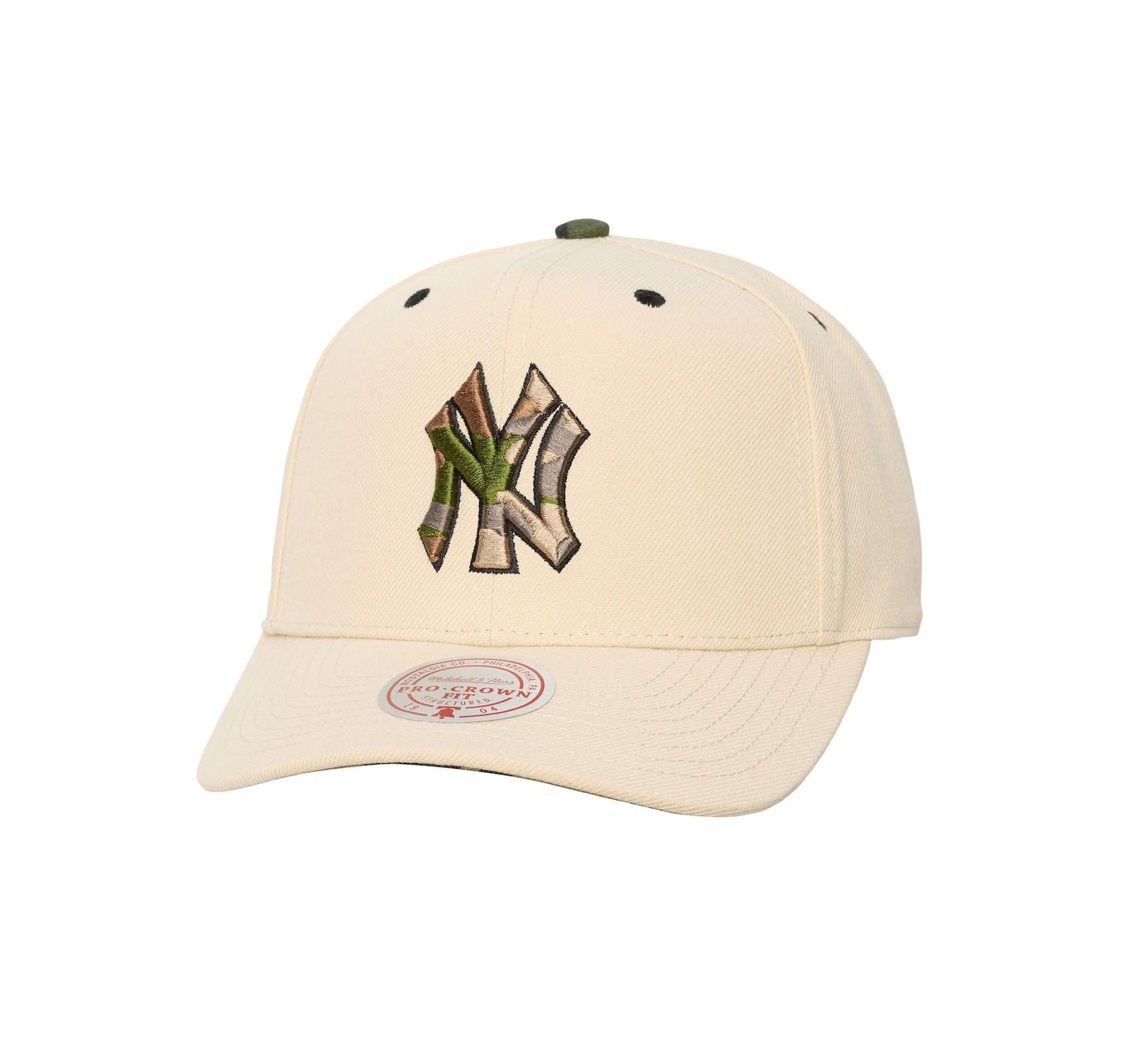 Кепка Mitchell & Ness Men's and Women's Cream New York Yankees Camo Logo Pro Crown Snapback