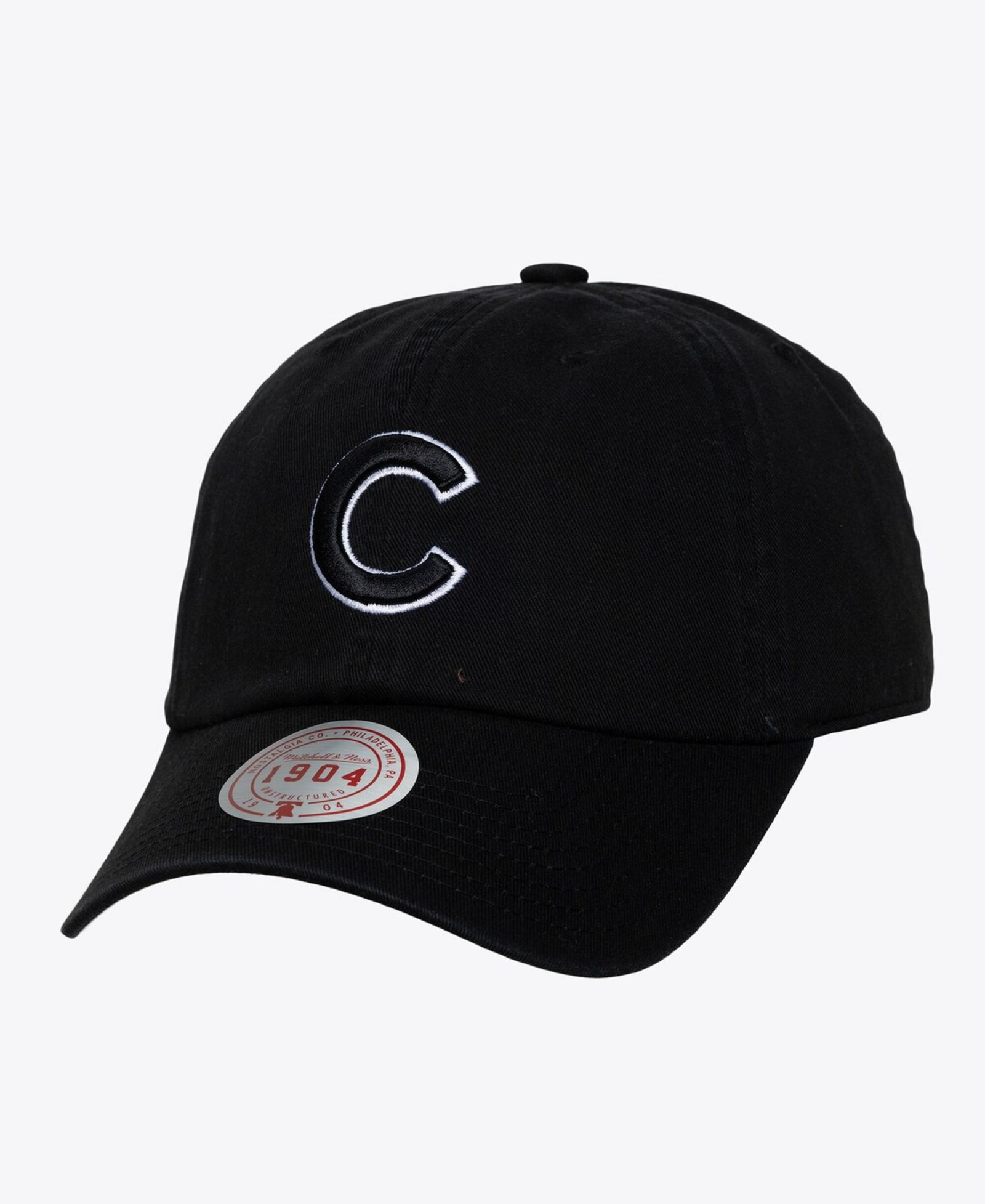 Mitchell & Ness Men's and Women's Black White Chicago Cubs 1904 Strapback Adjustable Hat