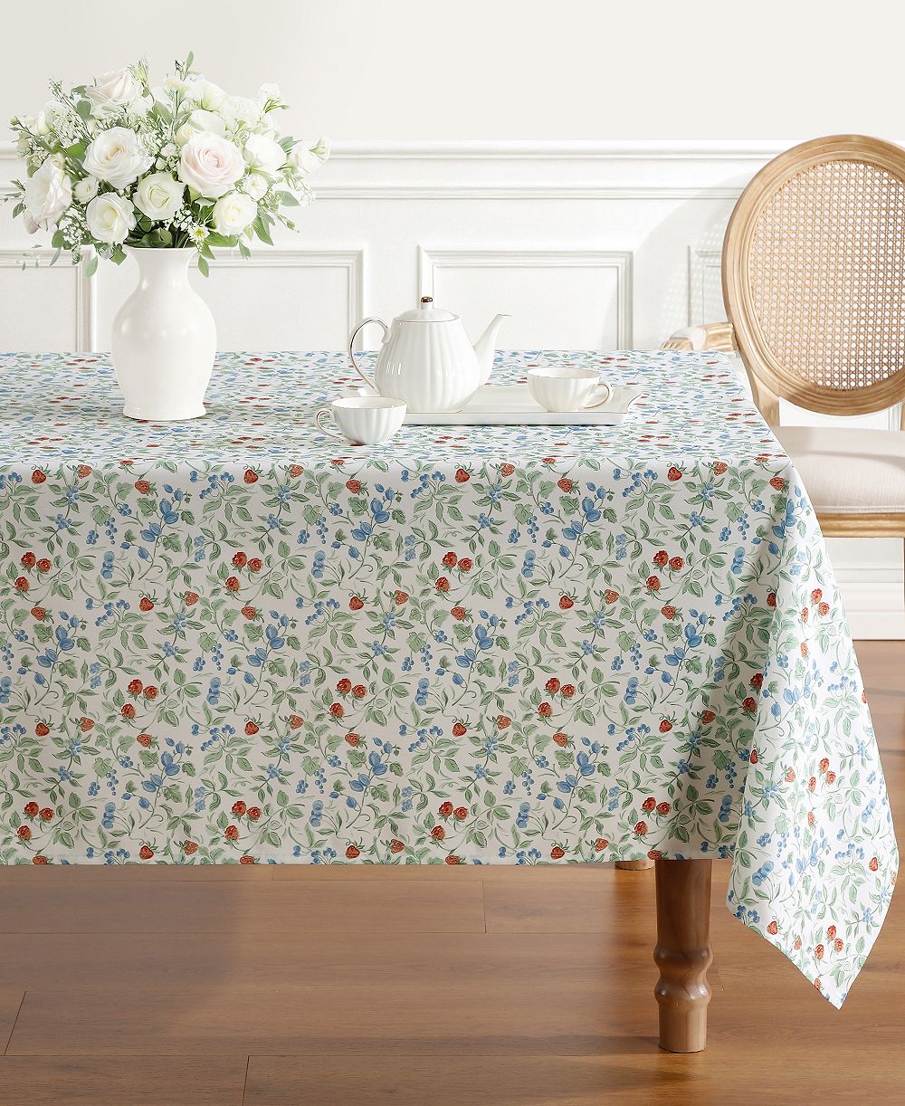 Скатерть Laura Ashley Easy Care Cambrian, 60" x 120"