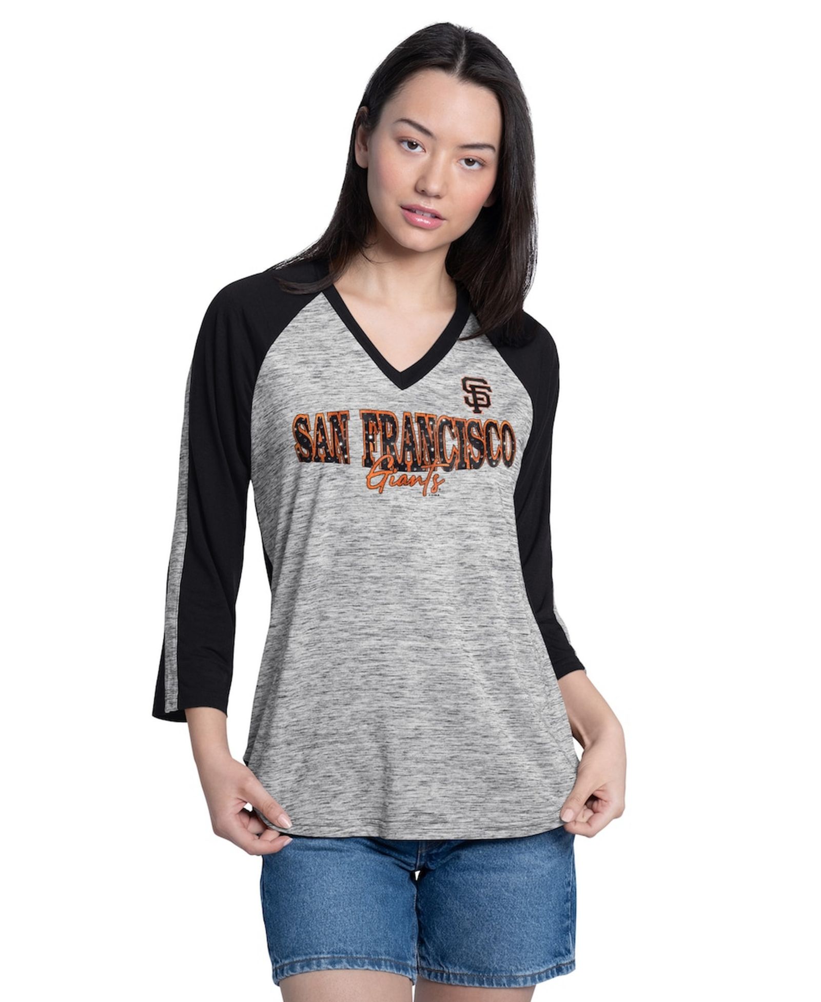 G-III 4Her by Carl Banks Женская футболка с V-образным вырезом и стразами, San Francisco Giants Speed Training, 3/4 рукава