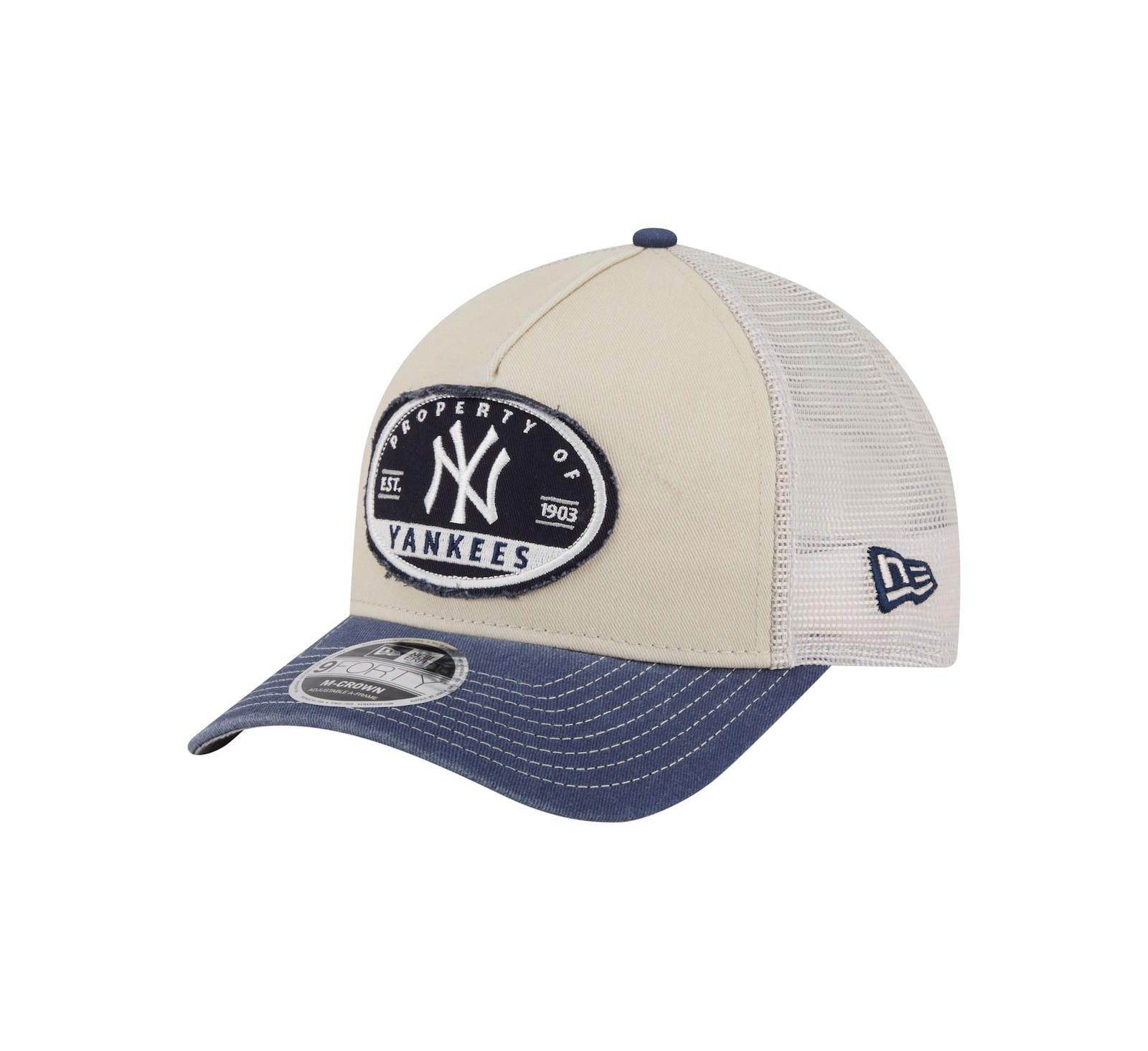 Мужская кепка New Era Light Beige/Navy New York Yankees 9FORTY Trucker