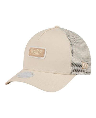 Женская кепка New Era New York Yankees Tonal Patch 9FORTY M-Crown A-Frame Trucker с регулируемым размером, светло-бежевая