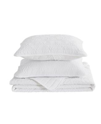 Linery & Co Floral Textured Quilt Set With Shams
