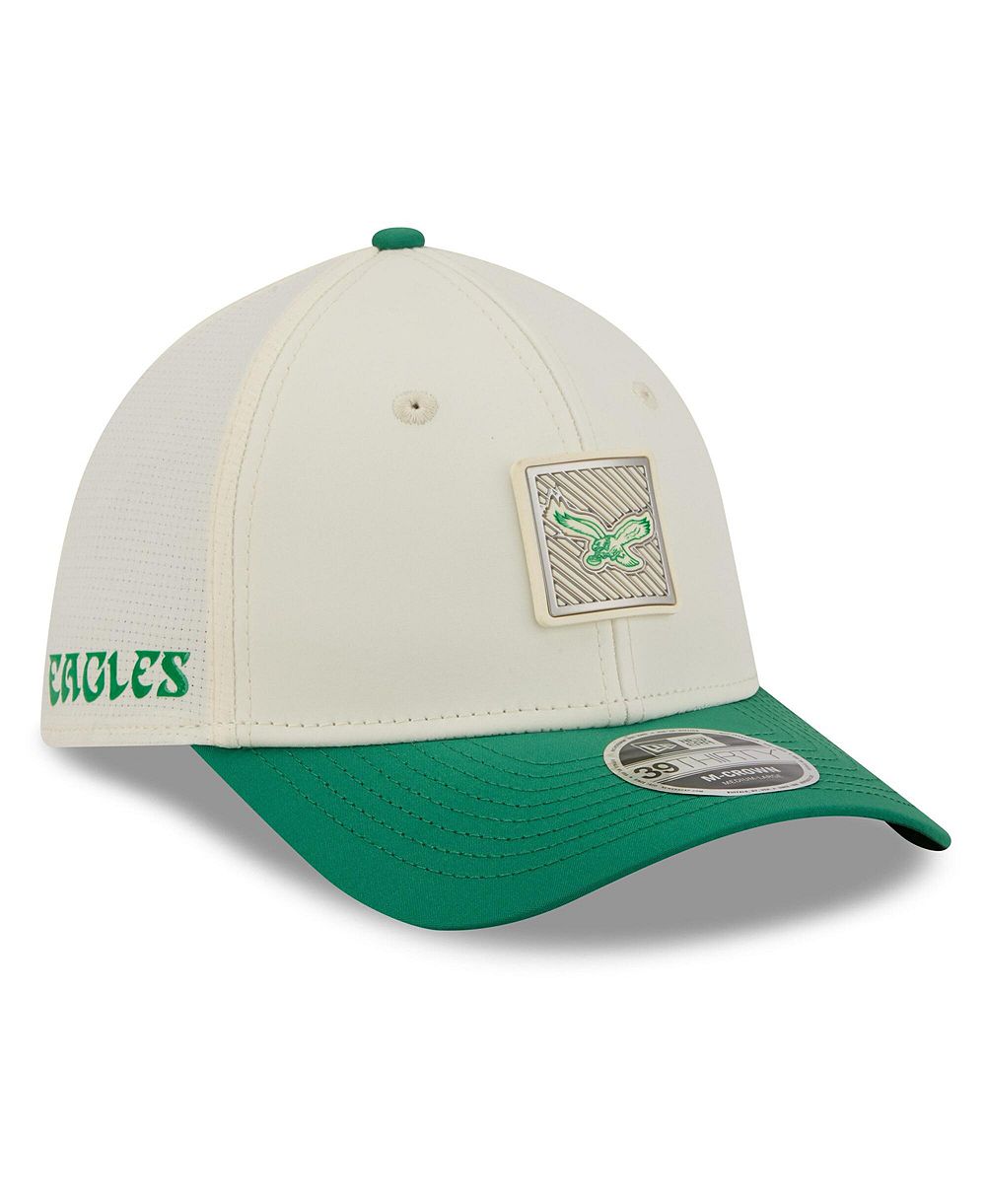Мужская кепка New Era Cream/Kelly Green Philadelphia Eagles 2026 NFL Training Camp 39THIRTY Flex