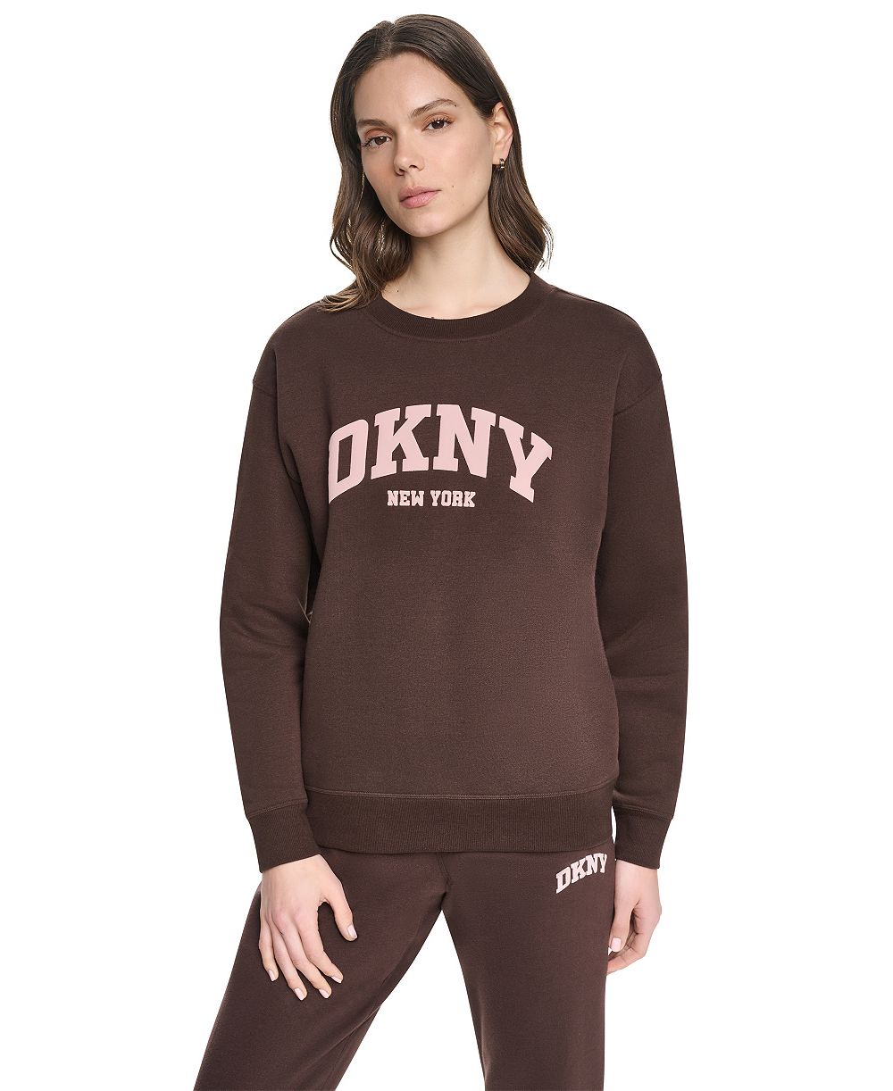 DKNY Sport Женский свитшот Varsity Puff Logo Crewneck из хлопково-смесового флиса с длинным рукавом