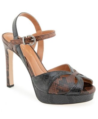 Christian Siriano Женские босоножки Nimly Platform