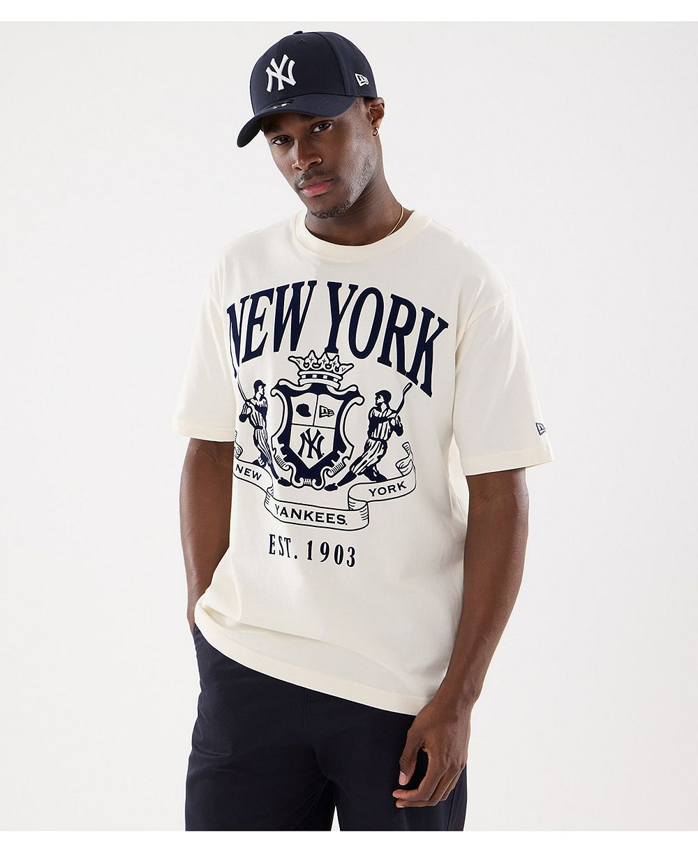 New Era Мужская футболка New York Yankees Beige Lifestyle Coat of Arms Flocking
