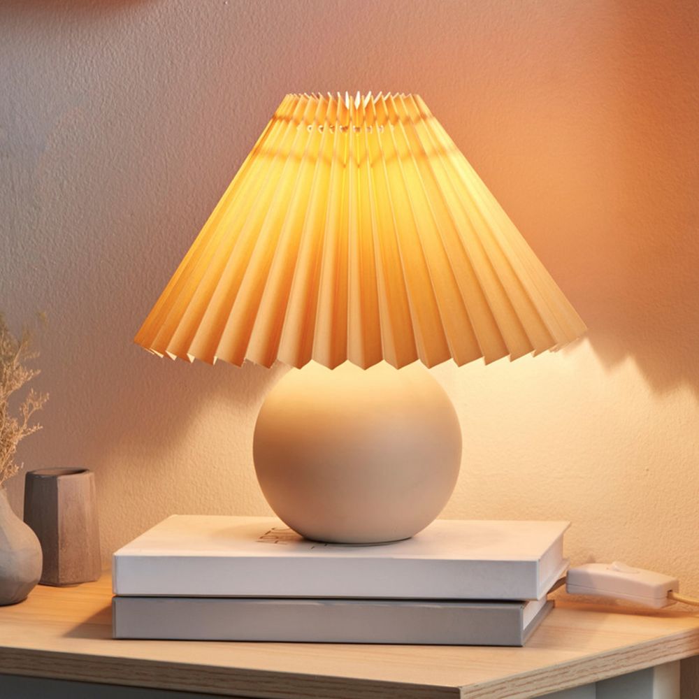 Brightech Serena керамическая настольная LED лампа с плиссированным абажуром