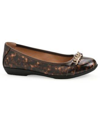 Cliffs by White Mountain Women's Carlise Ballet Flats