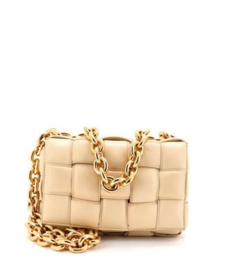 Bottega Veneta Cassette crossbody сумка из кожи Intrecciato с цепью