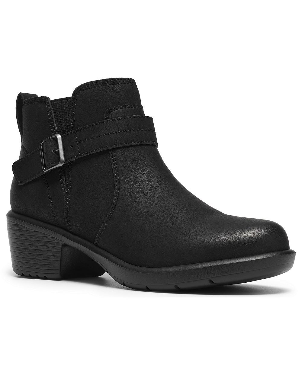 Clarks Women's Kynnzie Rise Zipper Booties