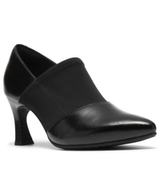 Clarks Women's Tammitha Sleek Pointed-Toe Leather Pumps