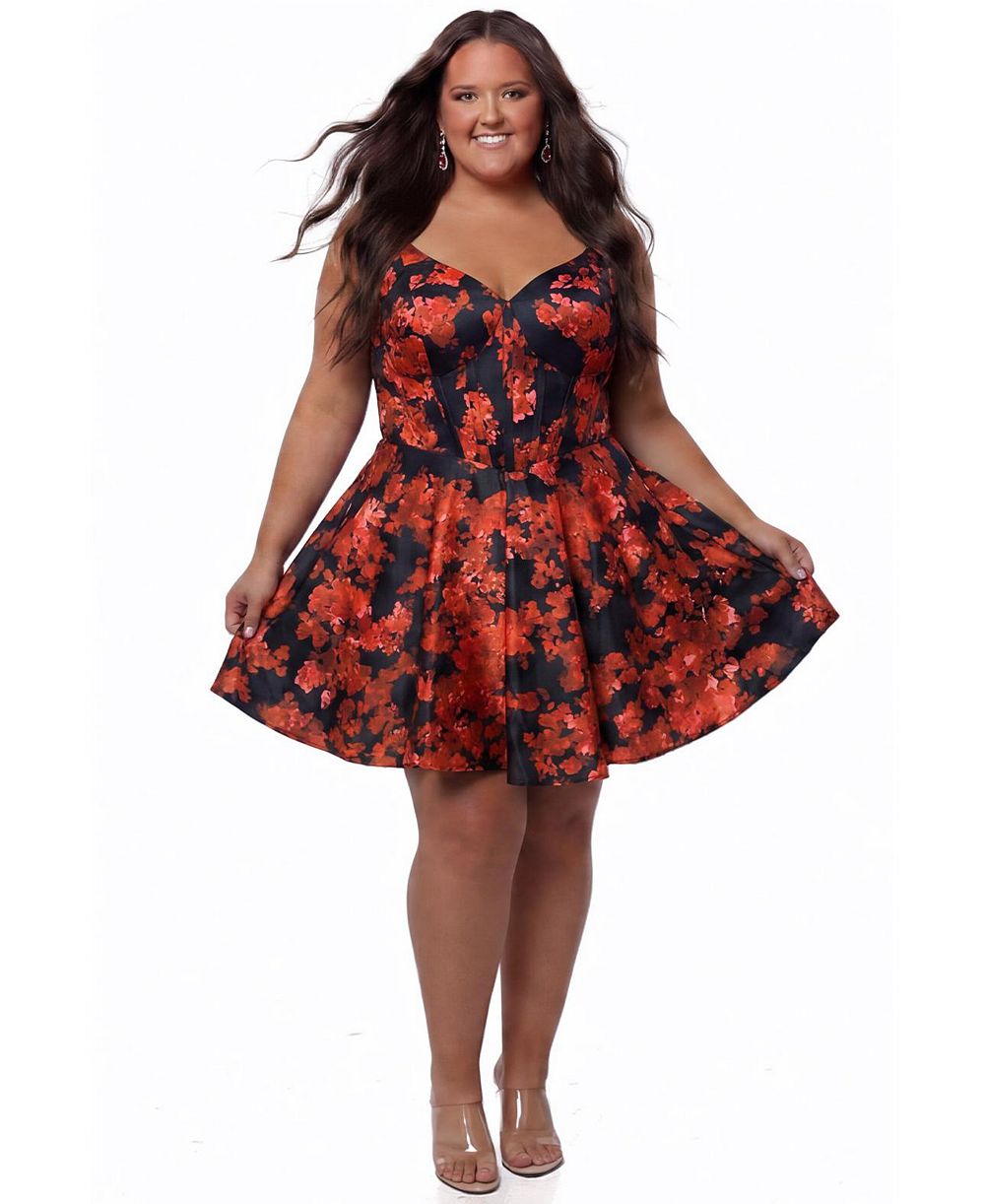 Платье Sydney's Closet Plus Size Scarlet Noir приталенного силуэта с расклешенной юбкой и цветочным принтом