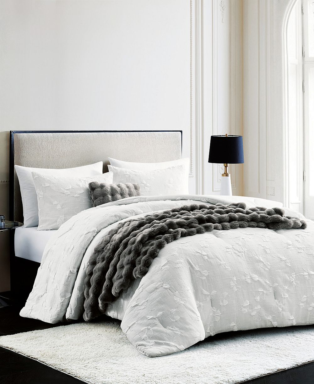 Комплект постельного белья KARL LAGERFELD PARIS Shadow Floral 5-Piece Bed in a Bag Set, King