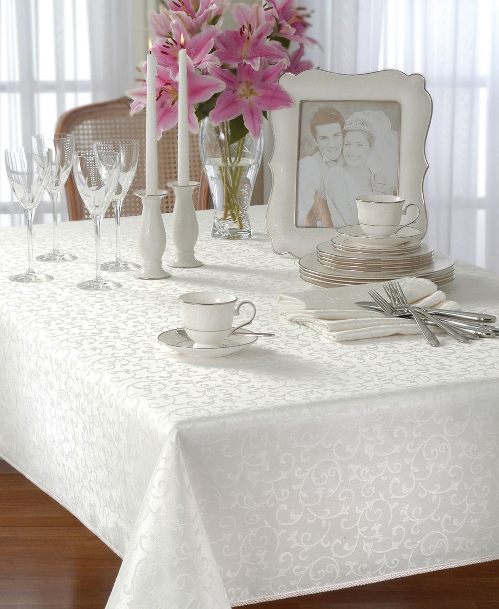 Lenox Opal Innocence прямоугольная скатерть, 60" x 102"