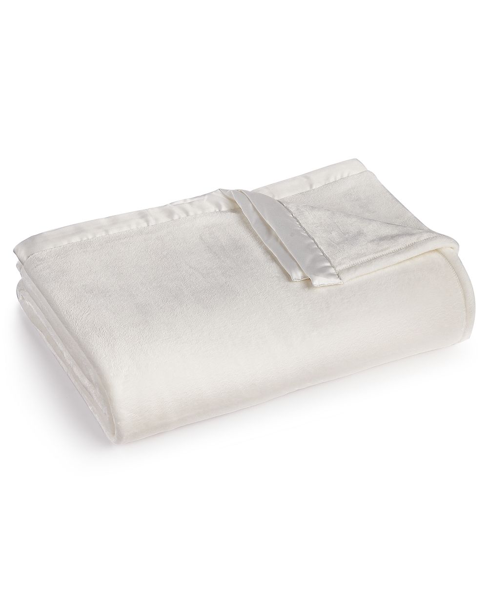 Berkshire Classic Velvety Plush Blanket, Full/Queen, Exclusively at Macy’s