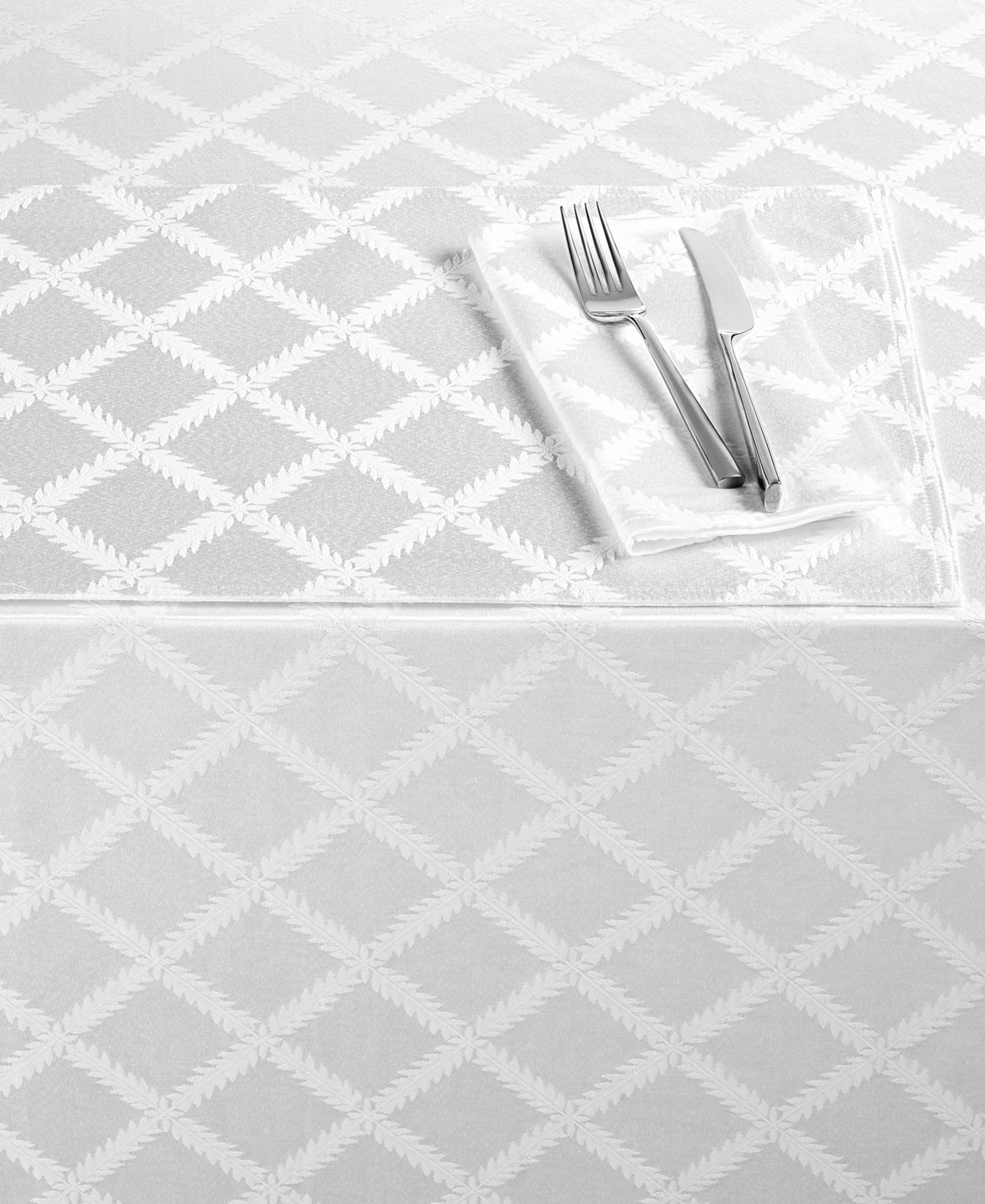 Lenox Laurel Leaf 70" x 144" Tablecloth