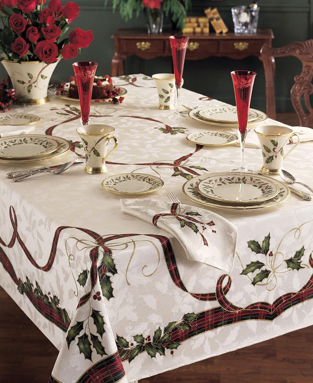 Lenox Holiday Nouveau 60" x 140" Tablecloth