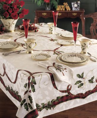 Lenox Holiday Nouveau 60" x 140" Tablecloth