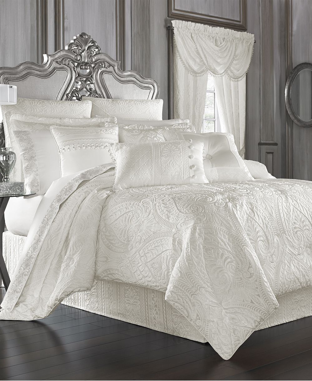 J Queen New York Bianco 4-Pc. Comforter Set, Queen