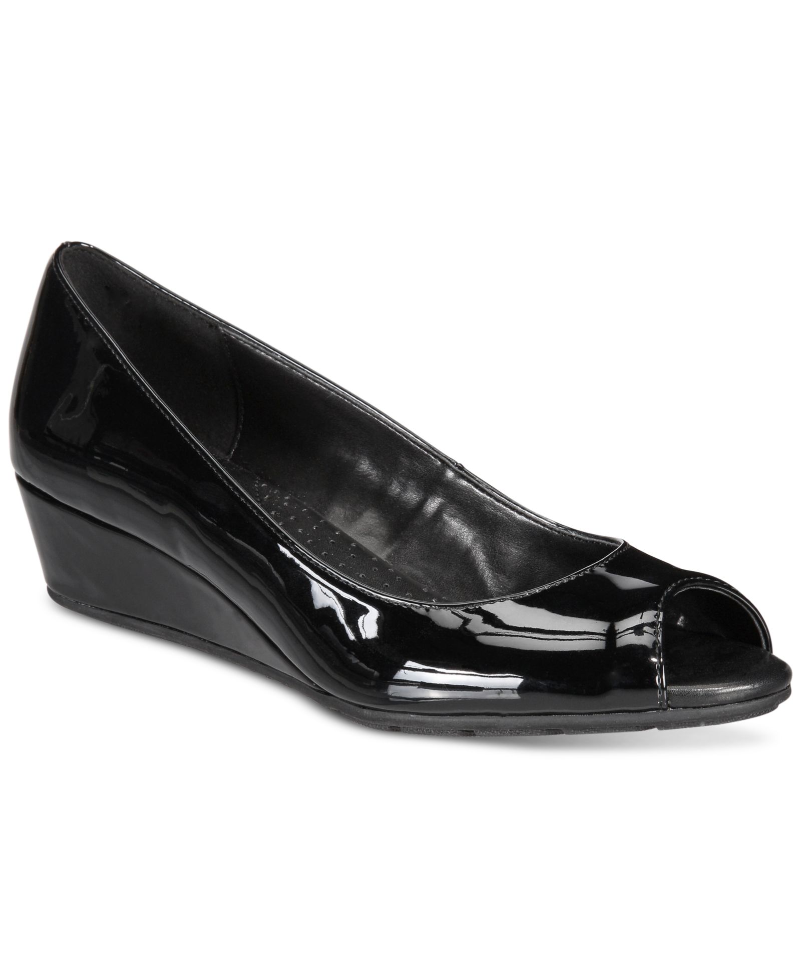 Туфли-лодочки Bandolino Women's Candra Low Wedge Peep Toe