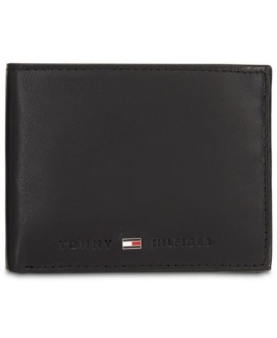 Tommy Hilfiger Men's Brax Leather RFID Traveler Wallet