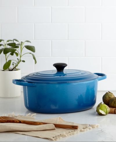 Эмалированная чугунная кастрюля Le Creuset Signature Oval French Oven, 6.75 Qt.