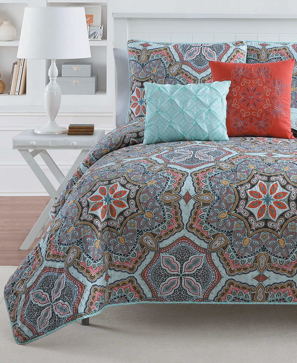 VCNY Home Yara Reversible 3-Pc. Full/Queen Quilt Set