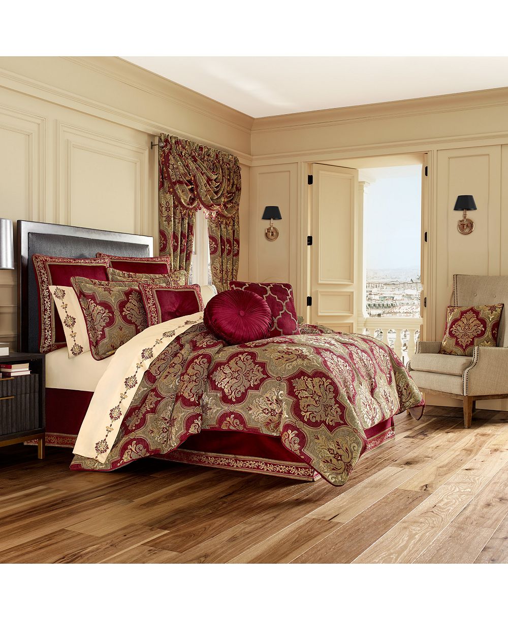J Queen New York Maribella Comforter Set, King