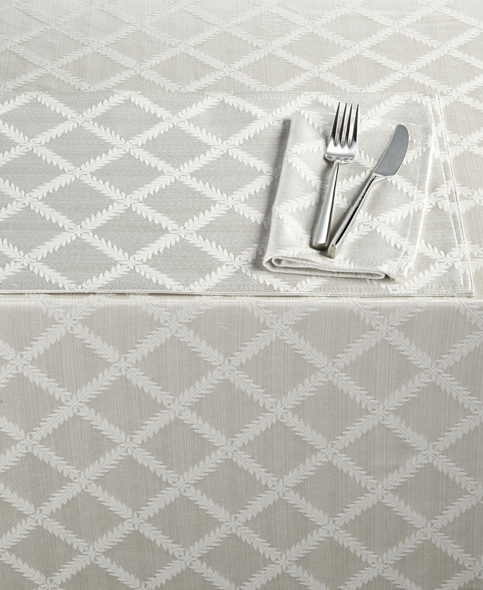 Lenox Laurel Leaf 70" x 104" Rectangle Tablecloth