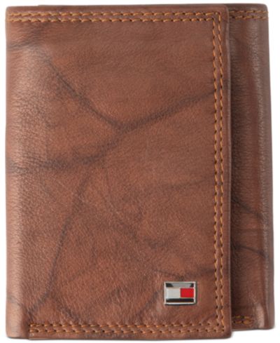 Tommy Hilfiger Men's Leather Billfold Pocket RFID Wallet