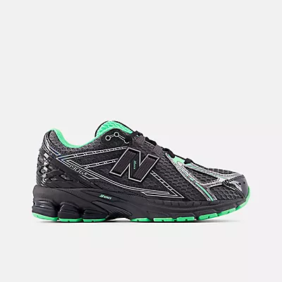 Black with Lime Leaf