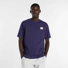 Футболка с тканой этикеткой New Balance