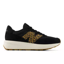 BLACK with GUM 000