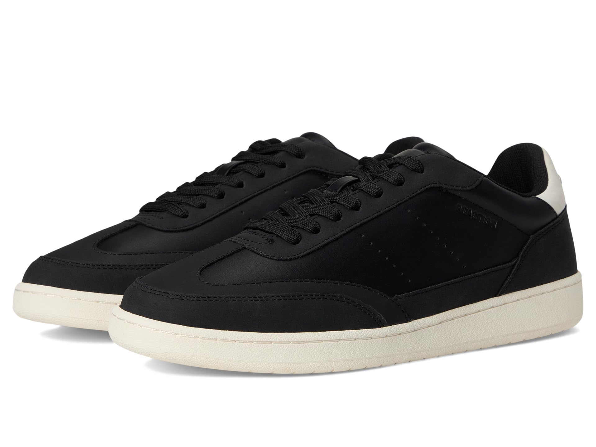 Elliot от Kenneth Cole