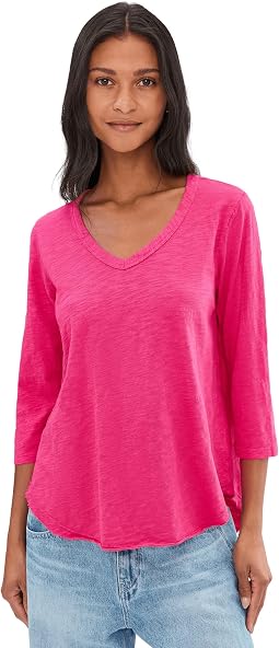 3/4 Sleeve V-Neck Curved Hem Tee Shirt