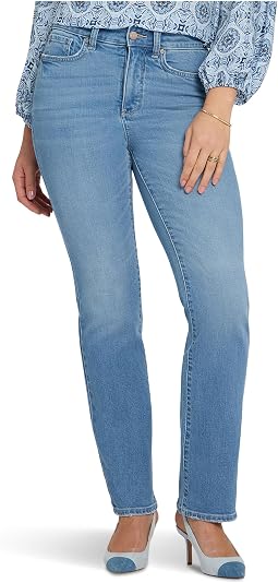 High Rise Straight Jeans in Vista Lakes