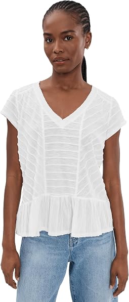 Petite Short Sleeve V-Neck Knit Top w/ Miter Detail