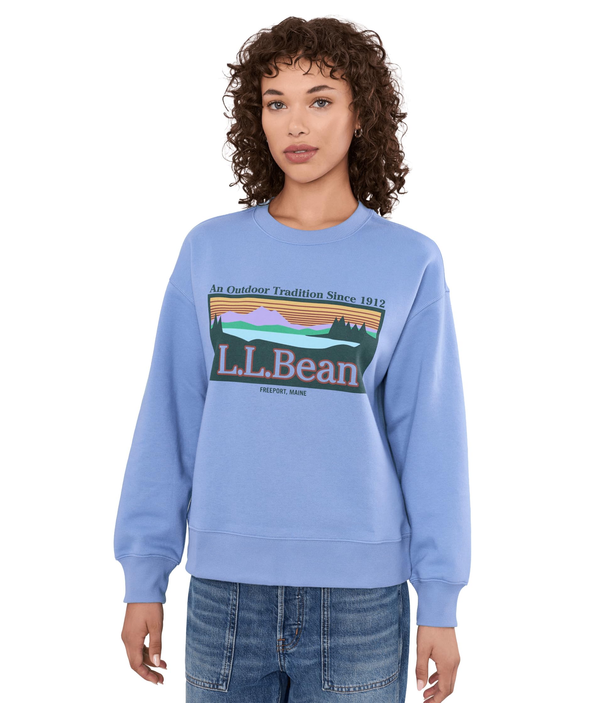 Essential Logo Crew Sweatshirt