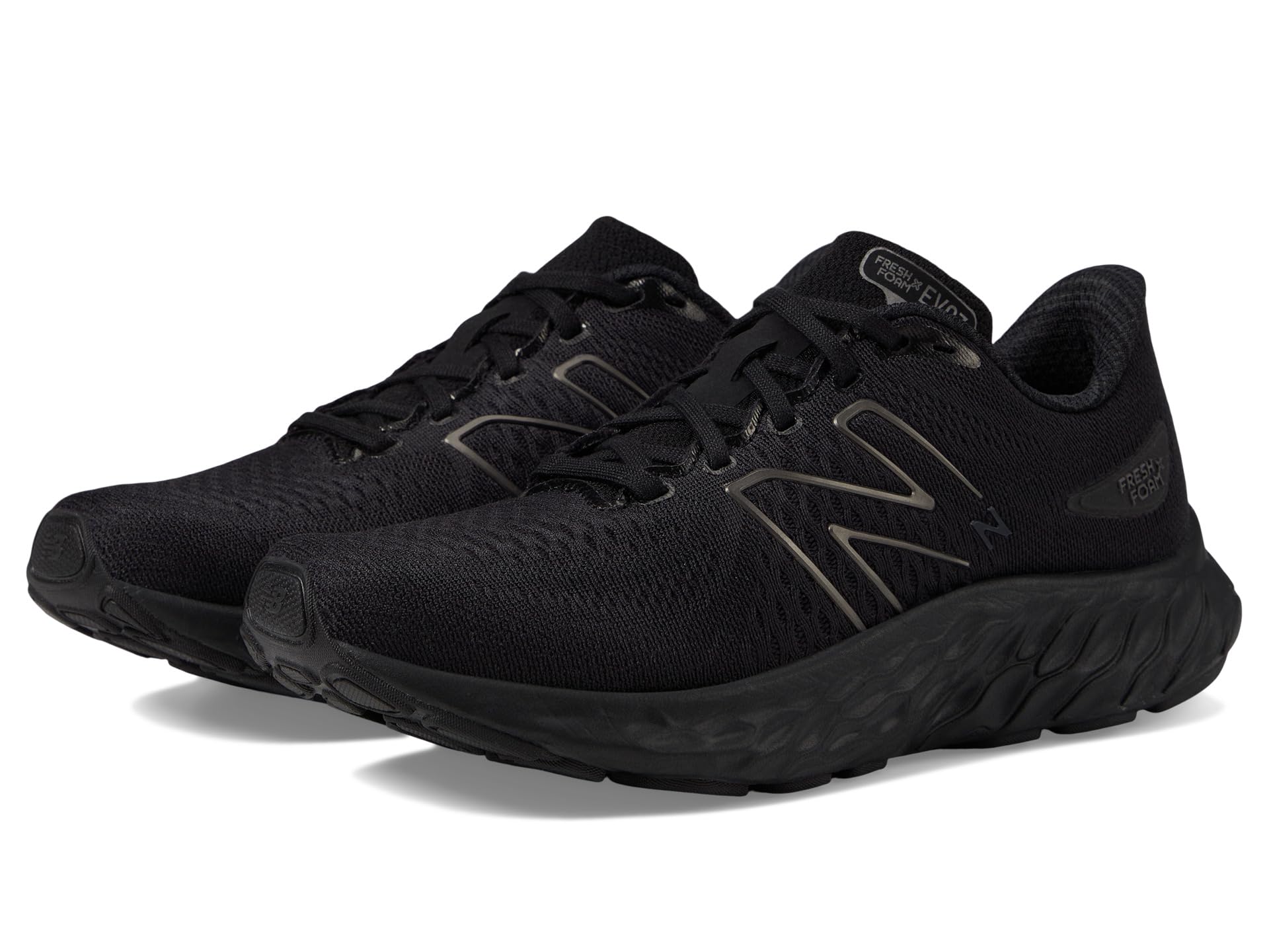 Беговые кроссовки New Balance Fresh Foam X EVOZ v3