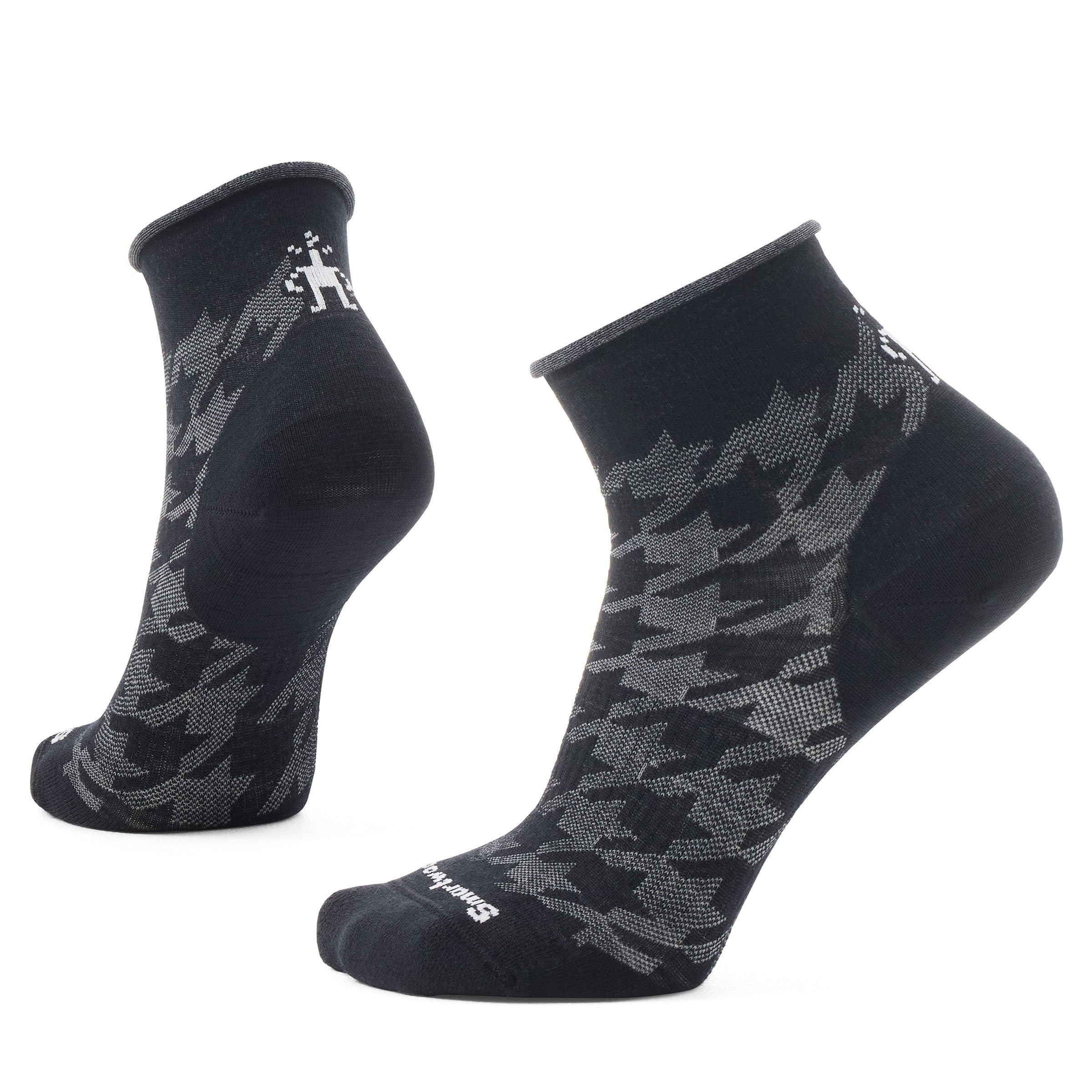Everyday Hounds Tooth Ankle Socks